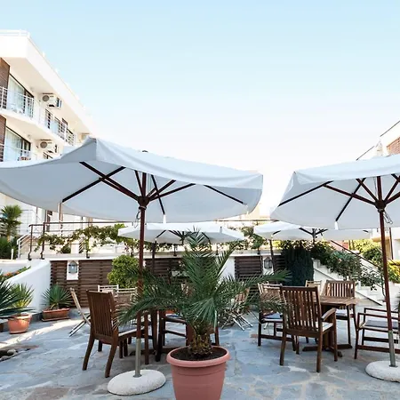Charming 1 Bedroom Sunny Beach
